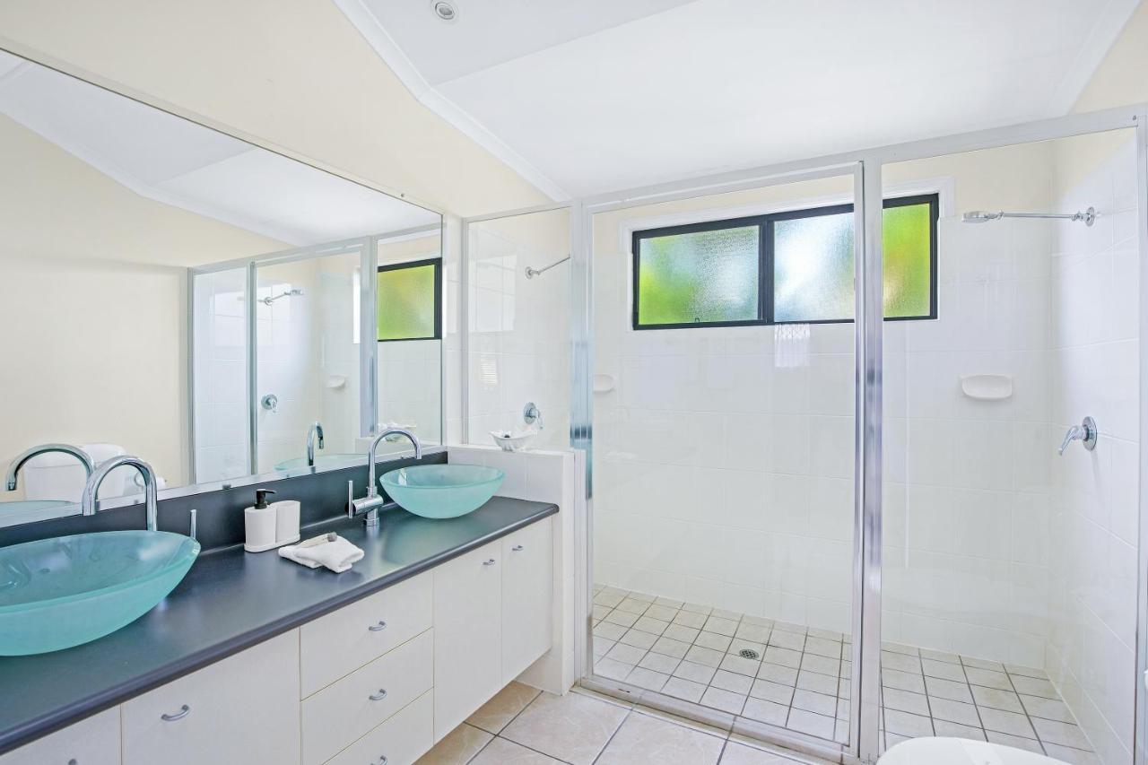 Tin Can Bay Marina Villas Ngoại thất bức ảnh