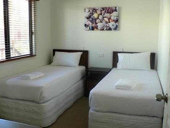 Tin Can Bay Marina Villas Ngoại thất bức ảnh